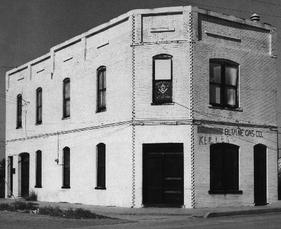 2 story lodge building